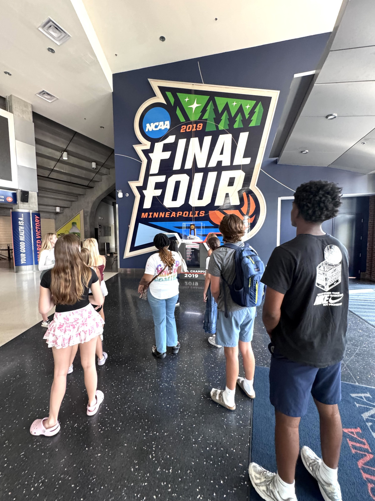 Student enjoy a tour of JPJ